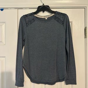 longsleeve navy shirt